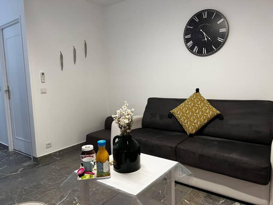 Apartamento Chez Julien & Ornella Saint-Laurent-du-Var Exterior foto